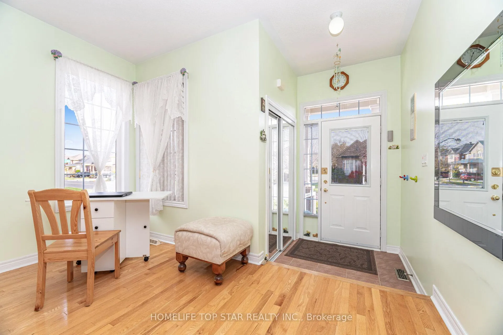 Photo 9 of 26 Delray Drive E, Markham, Greensborough — HOMEH