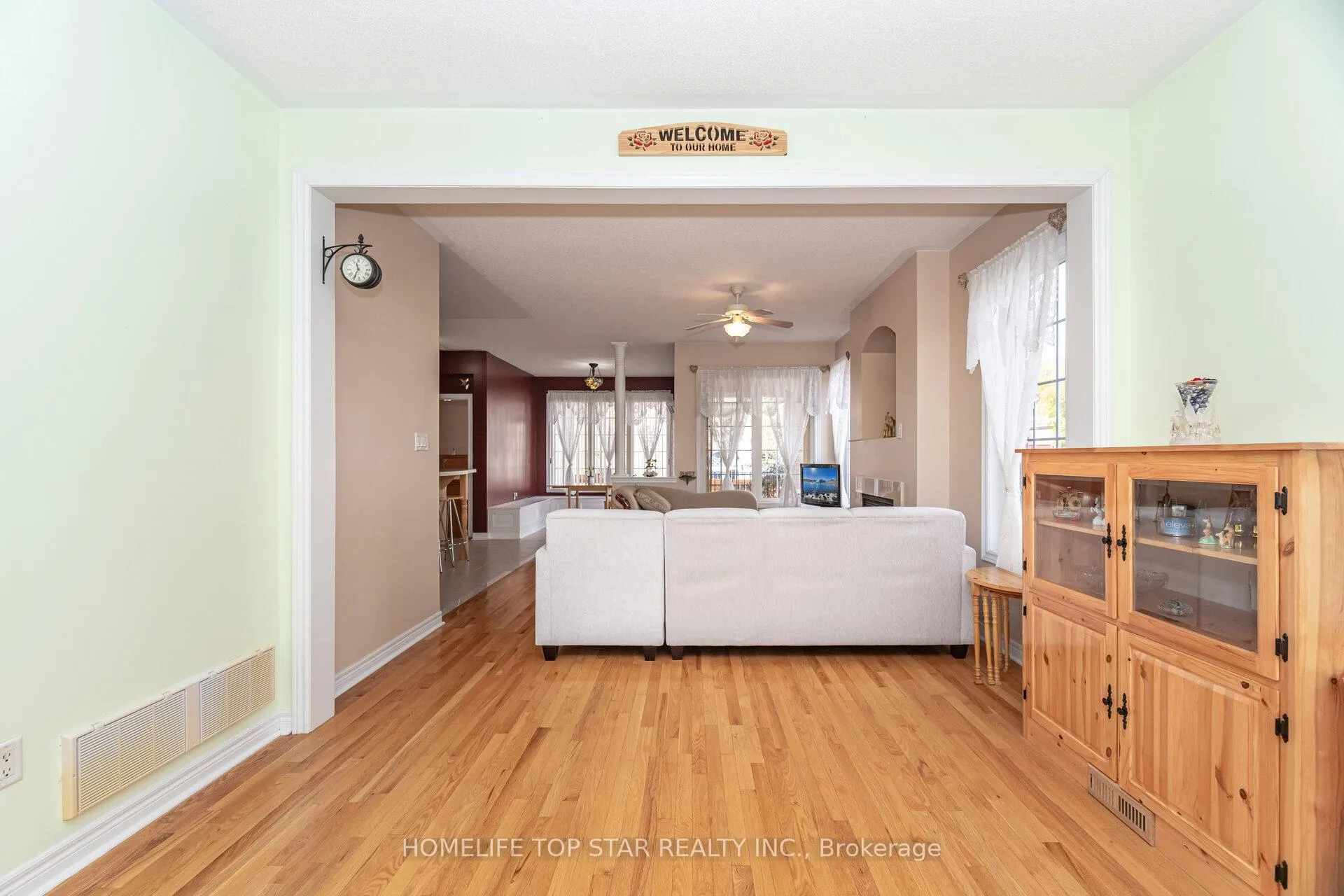 Photo 13 of 26 Delray Drive E, Markham, Greensborough — HOMEH