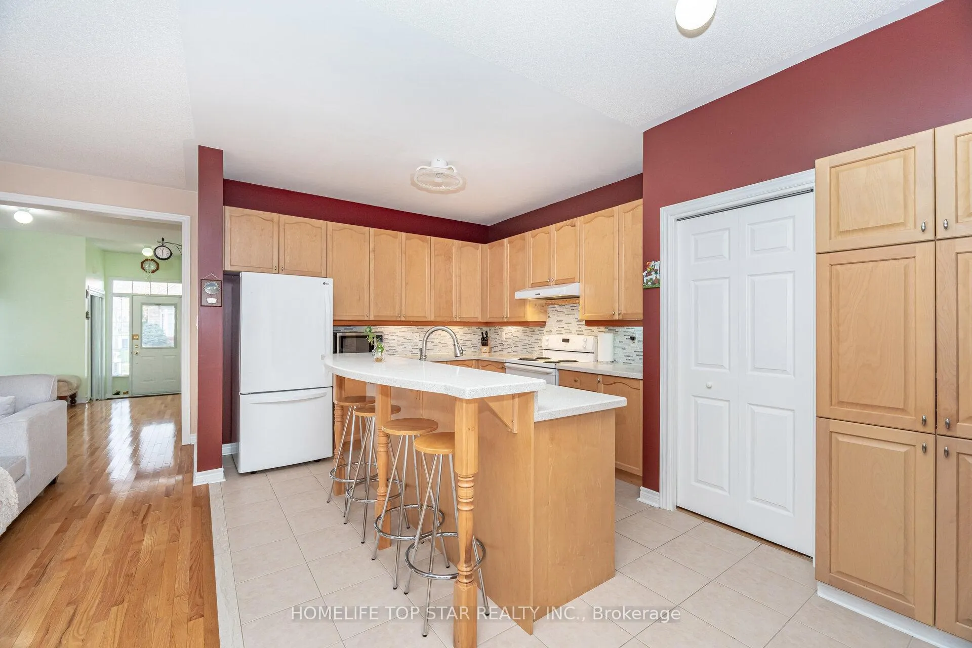 Photo 19 of 26 Delray Drive E, Markham, Greensborough — HOMEH