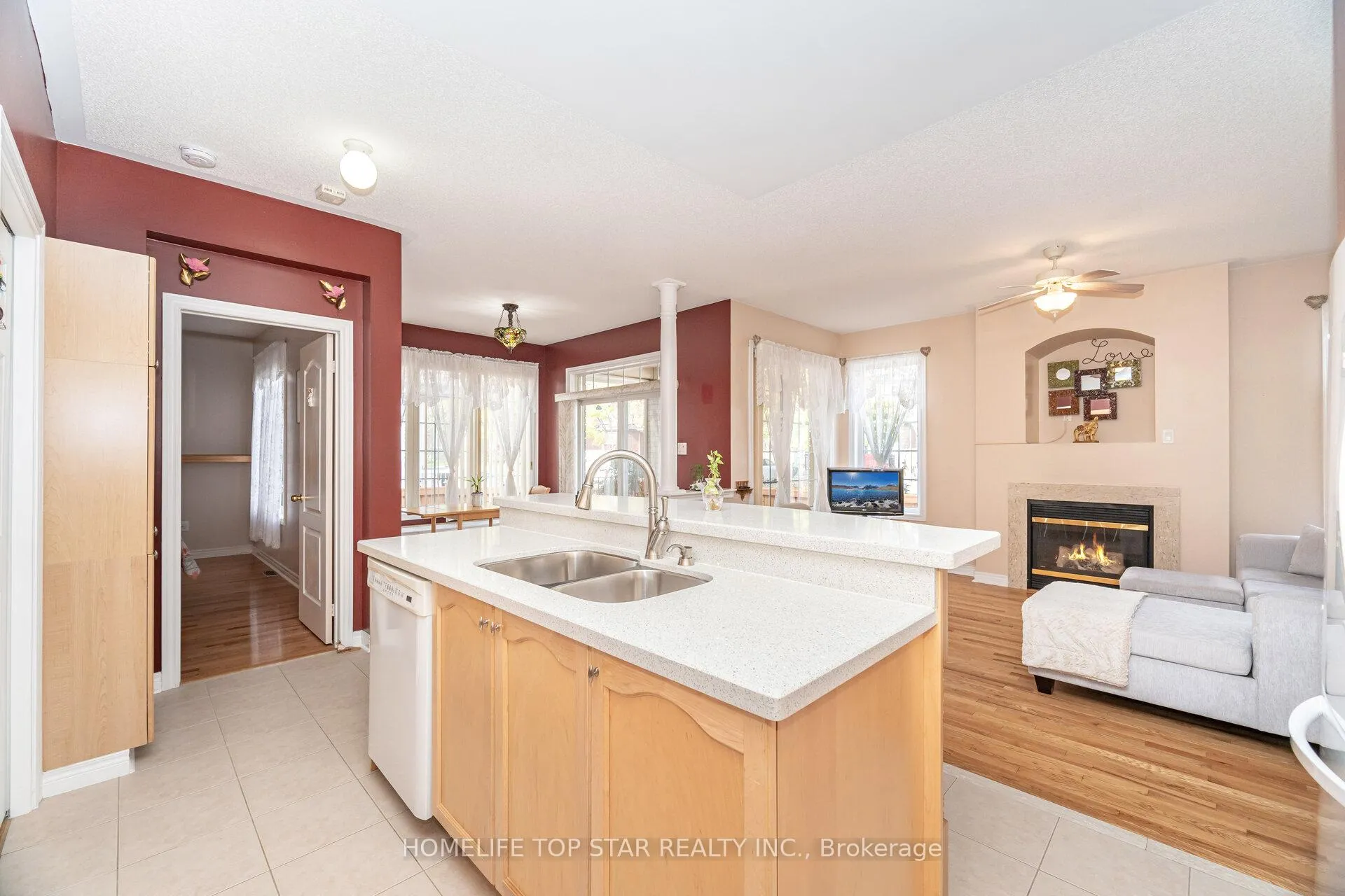 Photo 21 of 26 Delray Drive E, Markham, Greensborough — HOMEH