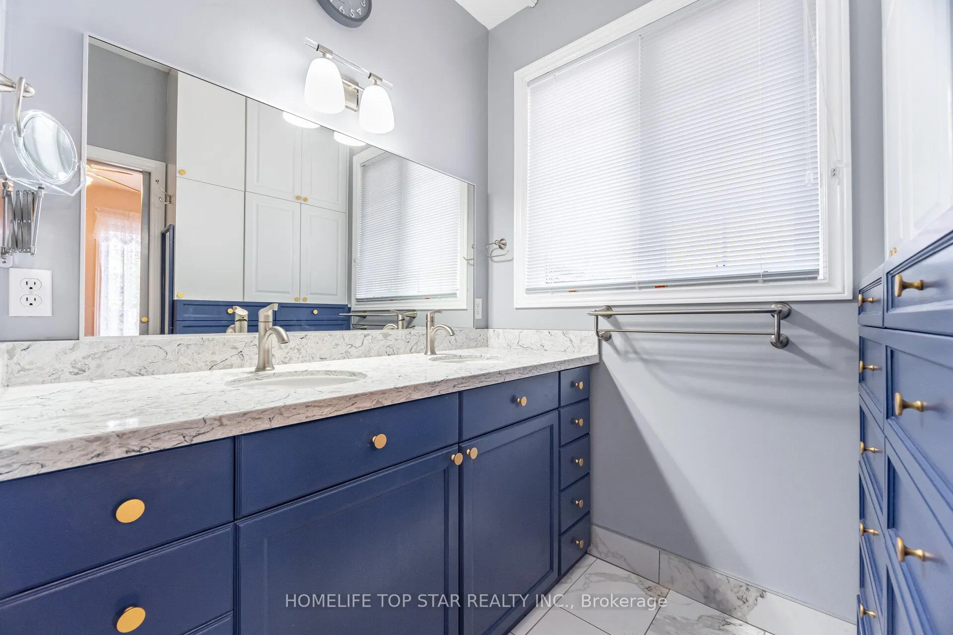 Photo 29 of 26 Delray Drive E, Markham, Greensborough — HOMEH