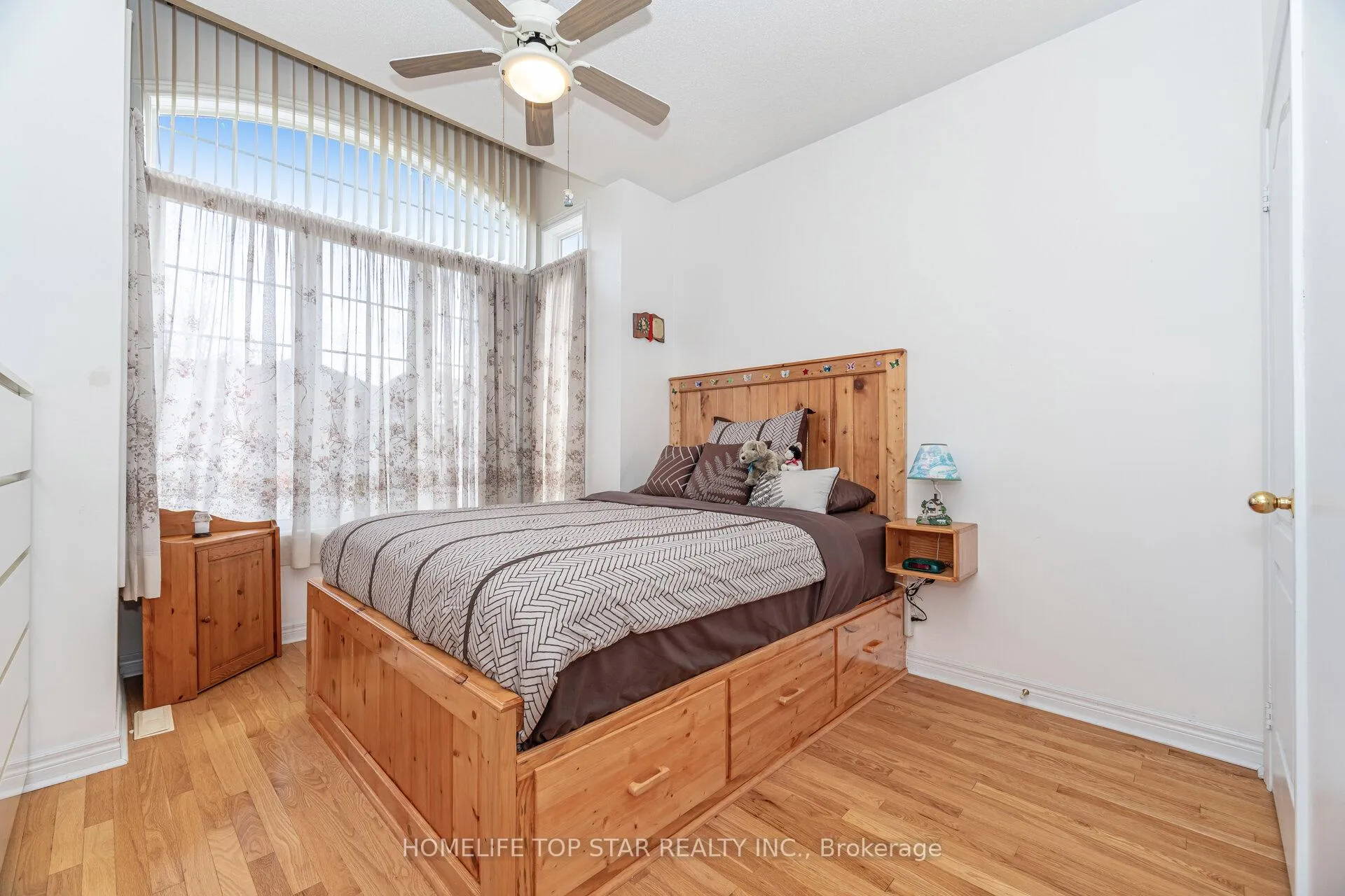 Photo 31 of 26 Delray Drive E, Markham, Greensborough — HOMEH