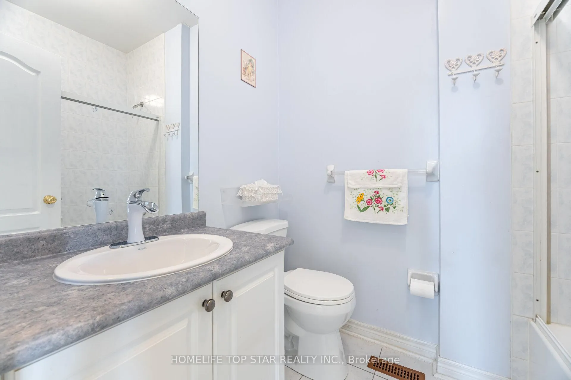 Photo 33 of 26 Delray Drive E, Markham, Greensborough — HOMEH