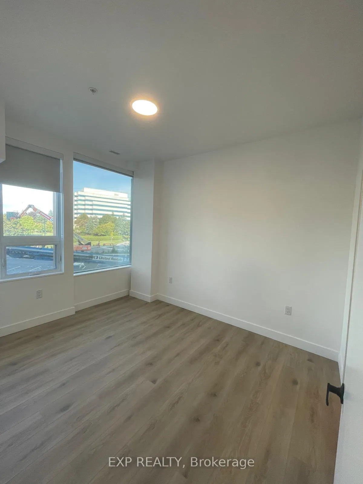 Photo 5 of 1600 James Naismith Drive E, Ottawa, Carson Grove — HOMEH