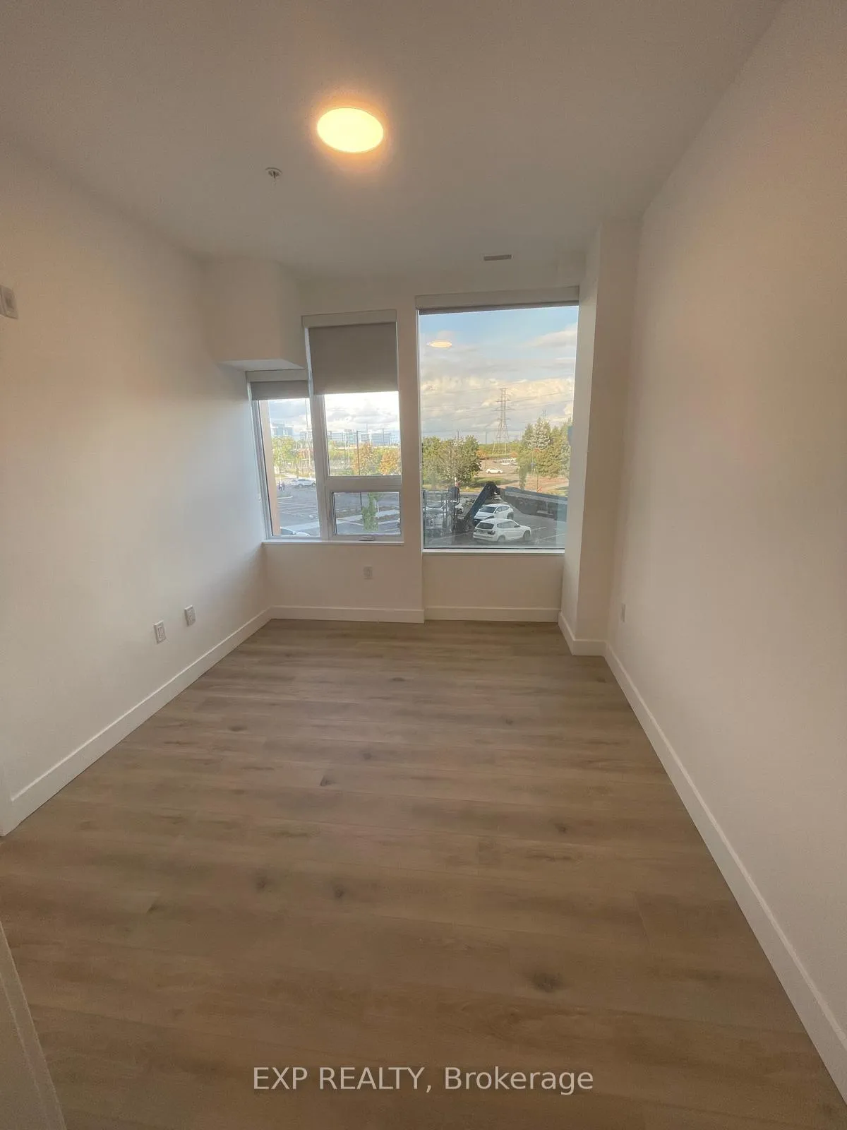 Photo 6 of 1600 James Naismith Drive E, Ottawa, Carson Grove — HOMEH