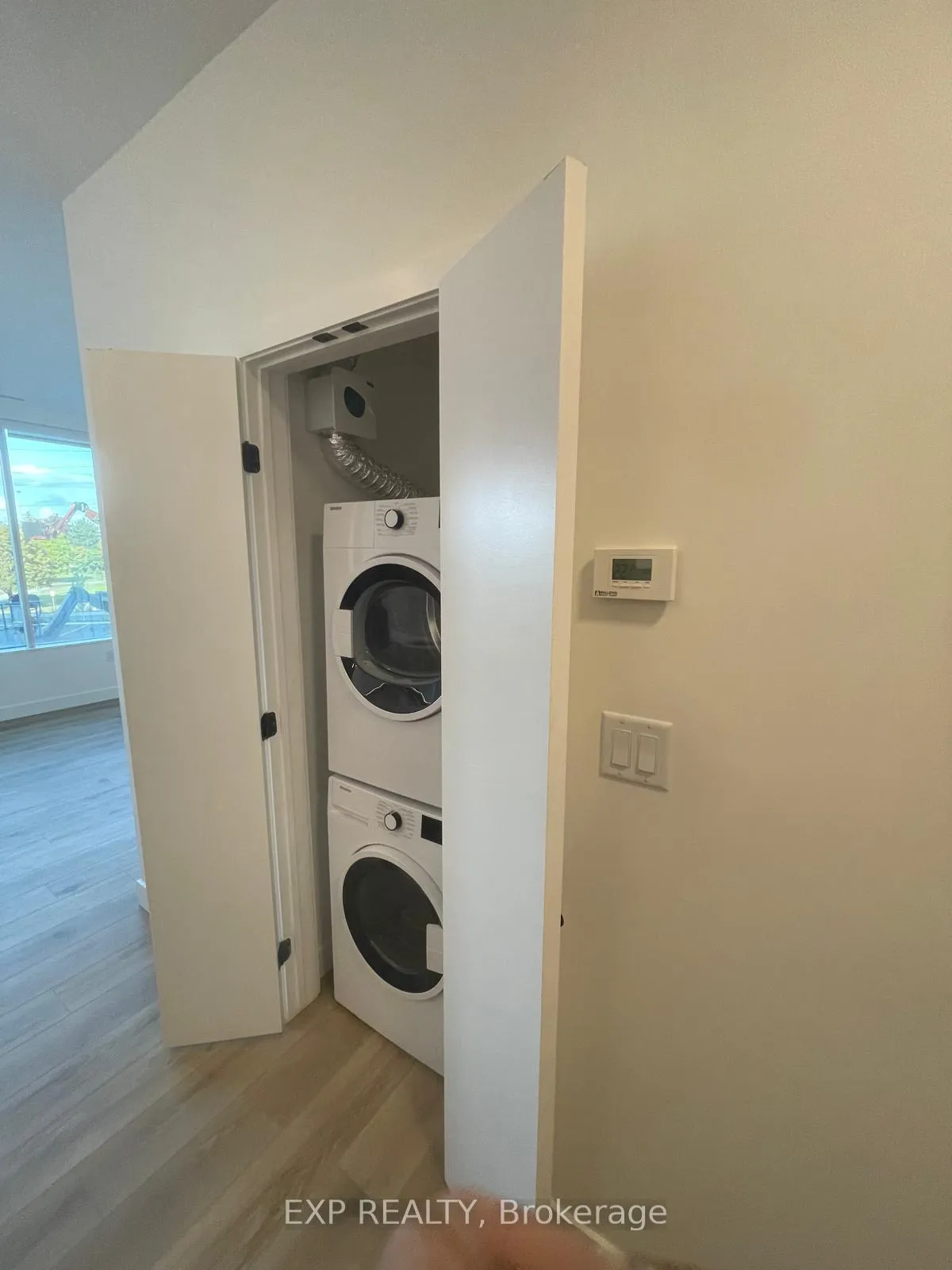 Photo 10 of 1600 James Naismith Drive E, Ottawa, Carson Grove — HOMEH