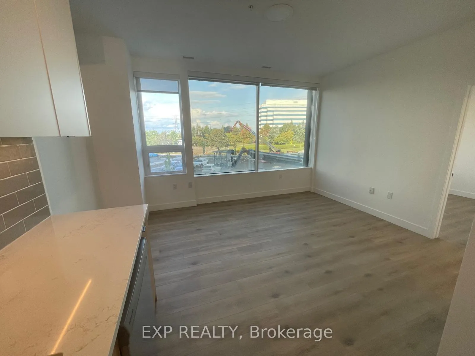Photo 11 of 1600 James Naismith Drive E, Ottawa, Carson Grove — HOMEH