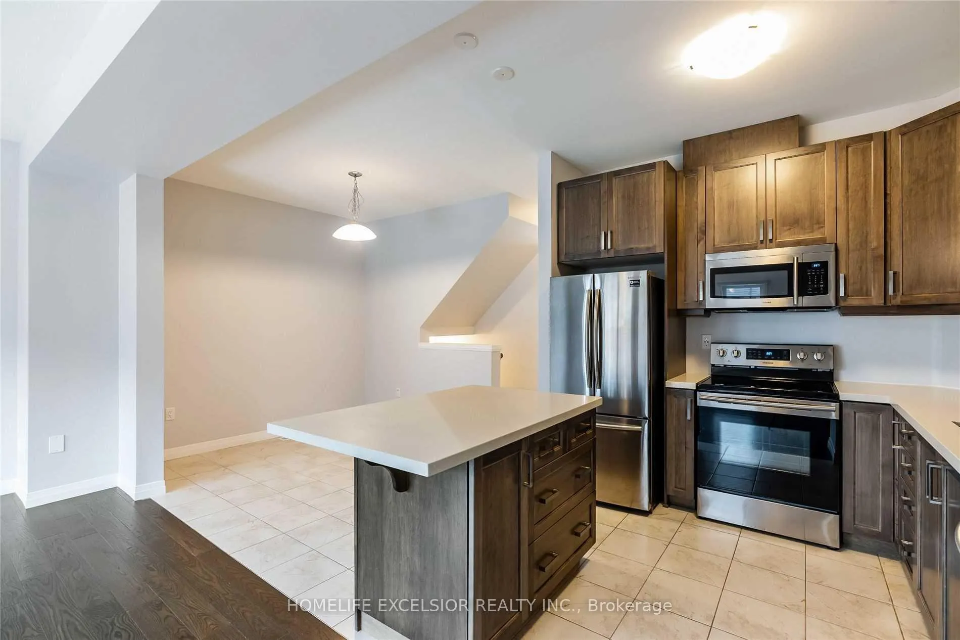 Photo 6 of 115 Columbus Gate, Hamilton, Stoney Creek — HOMEH