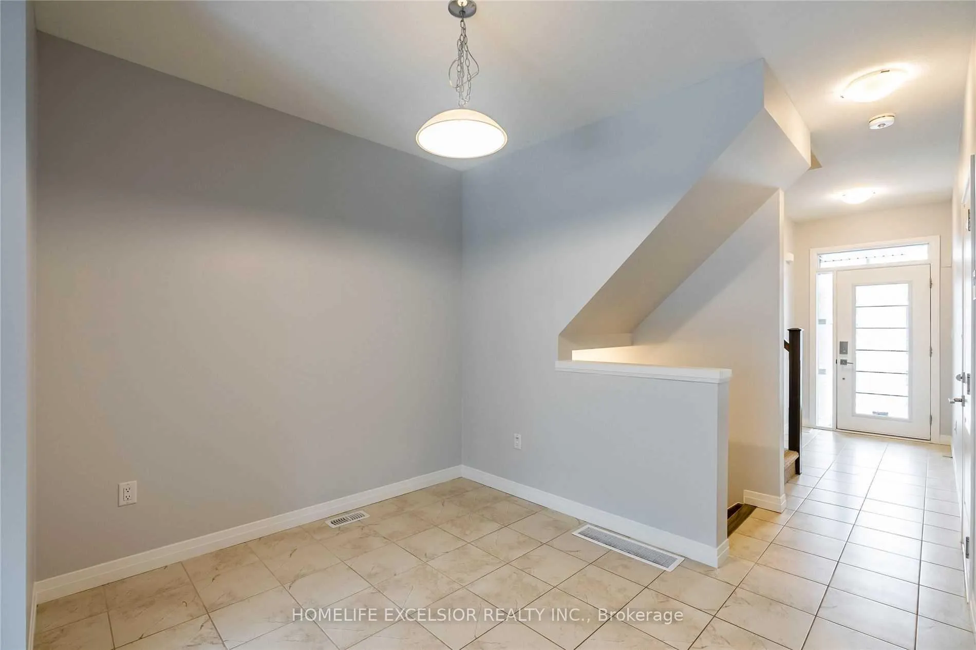 Photo 9 of 115 Columbus Gate, Hamilton, Stoney Creek — HOMEH