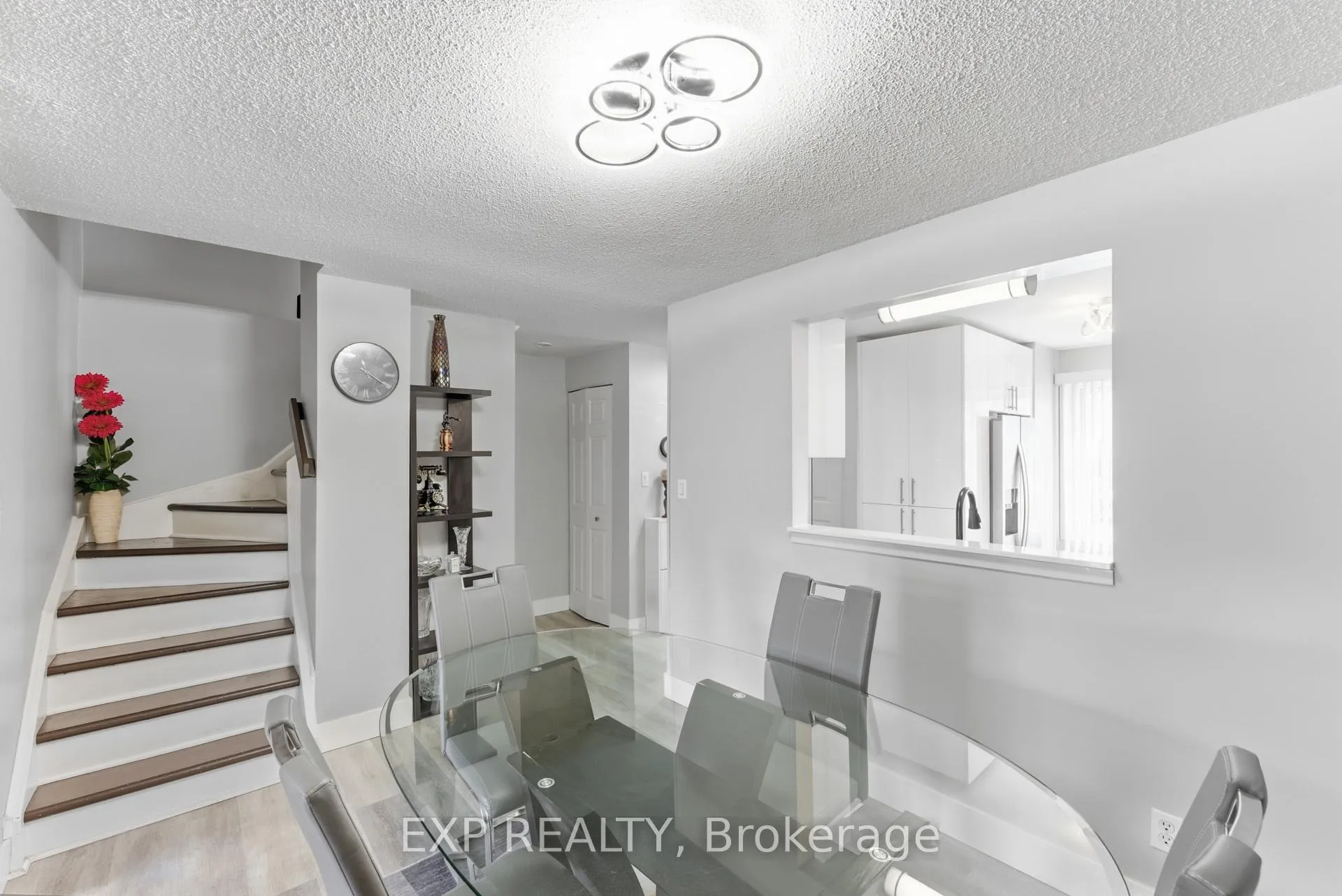 Photo 8 of 6767 Thorold Stone Road, Niagara Falls, Stamford — HOMEH