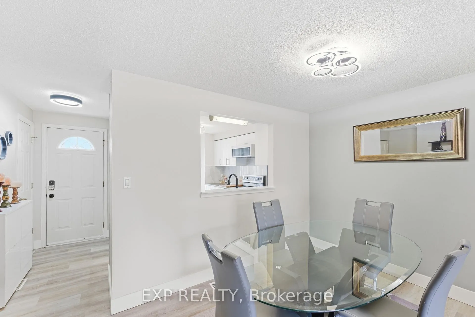 Photo 9 of 6767 Thorold Stone Road, Niagara Falls, Stamford — HOMEH