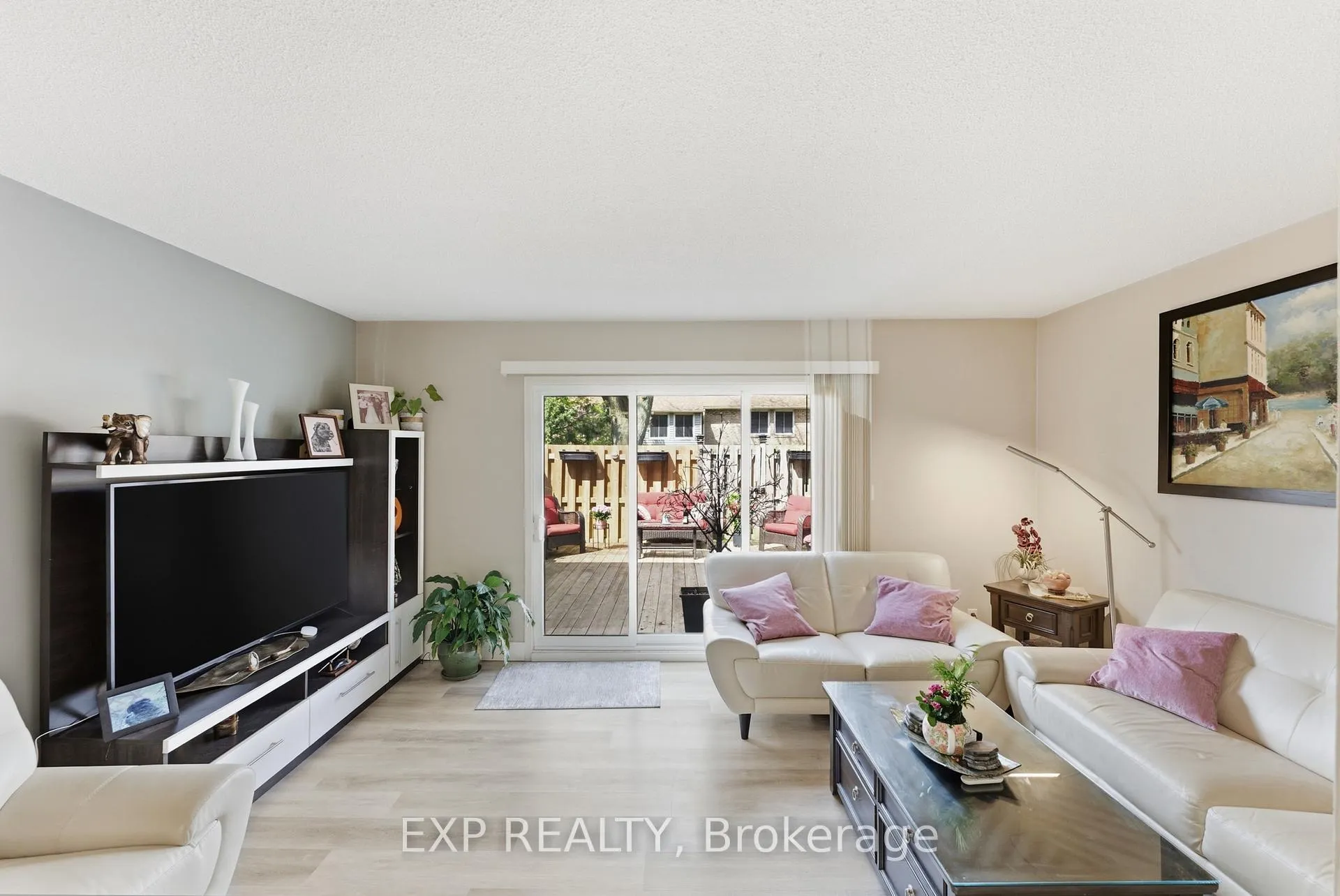 Photo 16 of 6767 Thorold Stone Road, Niagara Falls, Stamford — HOMEH