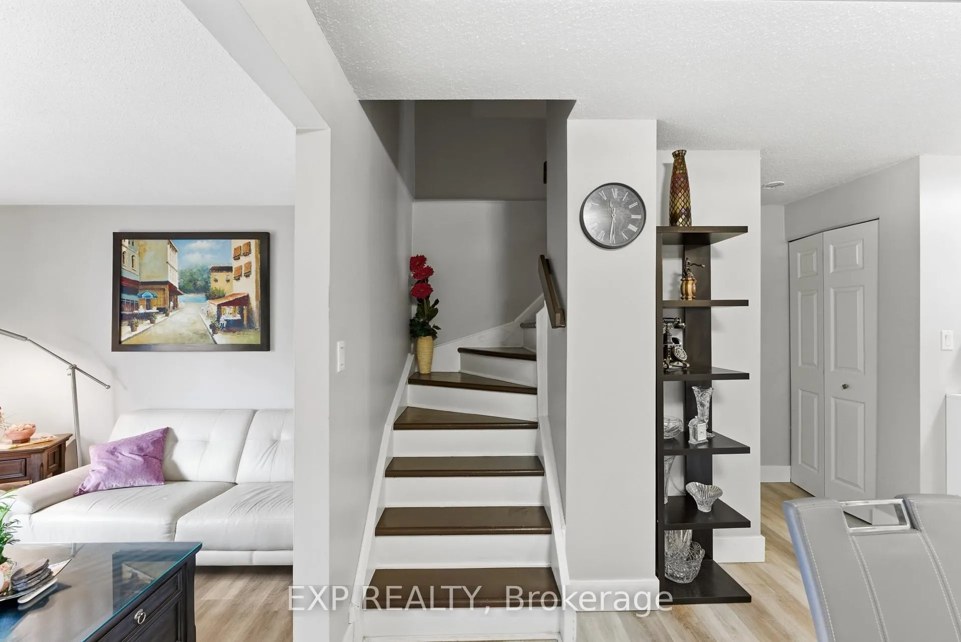 Photo 20 of 6767 Thorold Stone Road, Niagara Falls, Stamford — HOMEH