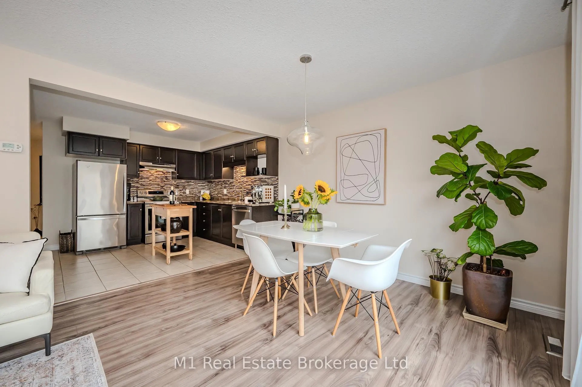 Photo 8 of Unit 17, 361 Arkell Road, Guelph, Pineridge/Westminster Woods — HOMEH