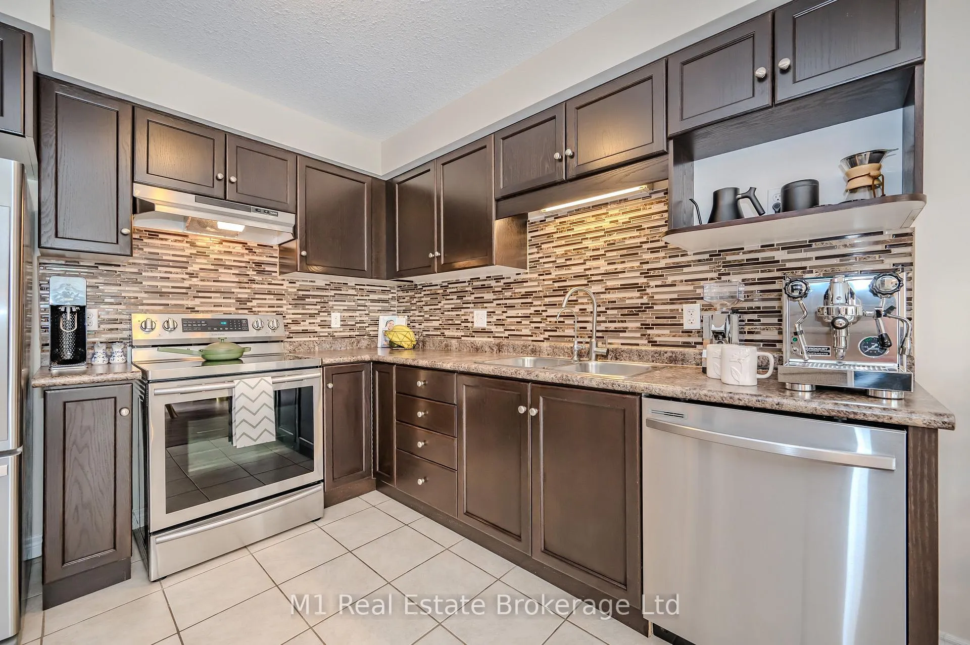 Photo 10 of Unit 17, 361 Arkell Road, Guelph, Pineridge/Westminster Woods — HOMEH