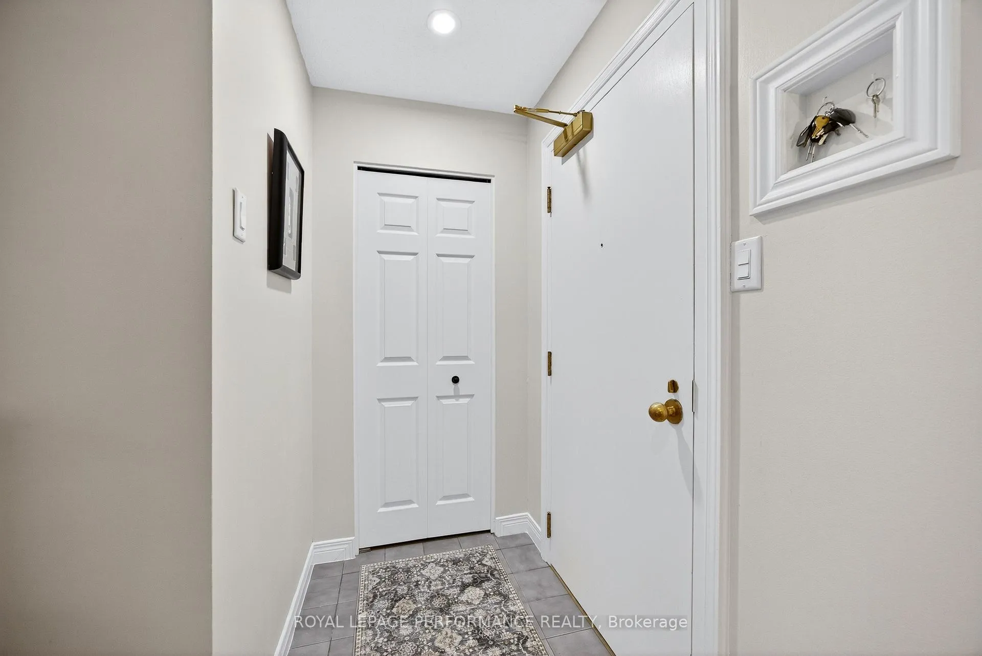 Photo 4 of Unit 5, 35 Murray Street, Ottawa, Lower Town/Byward Market — HOMEH