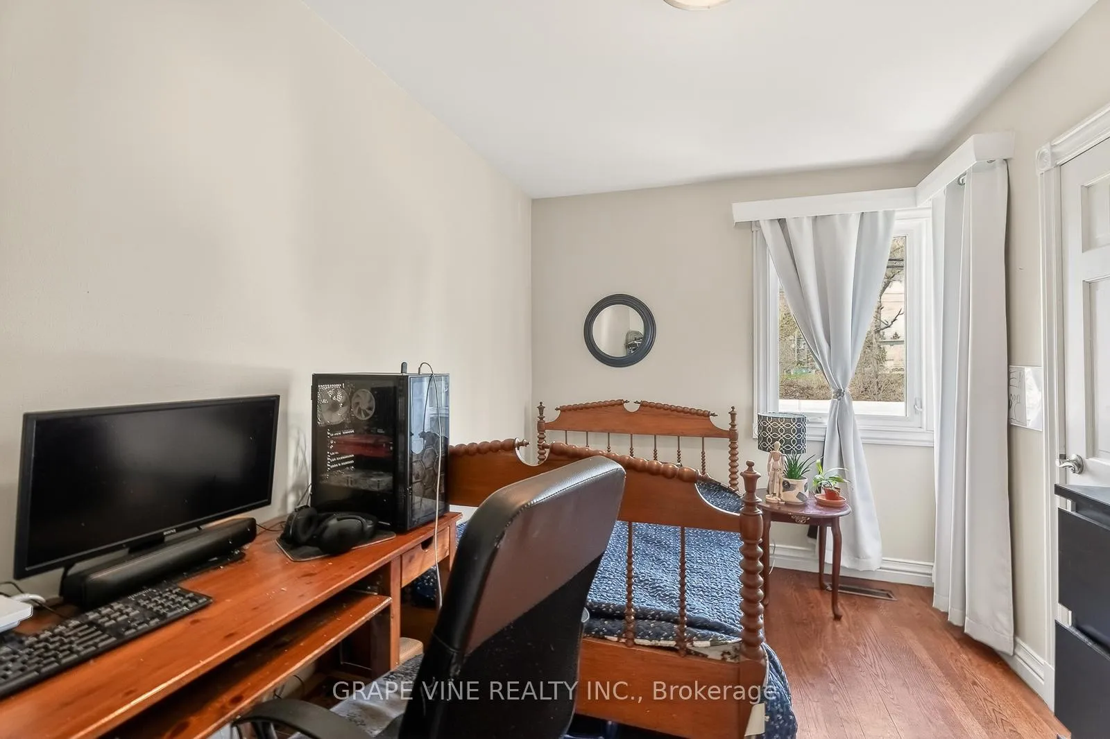 Photo 13 of 46 Macfarlane Road, Ottawa, Pineglen/Country Place — HOMEH