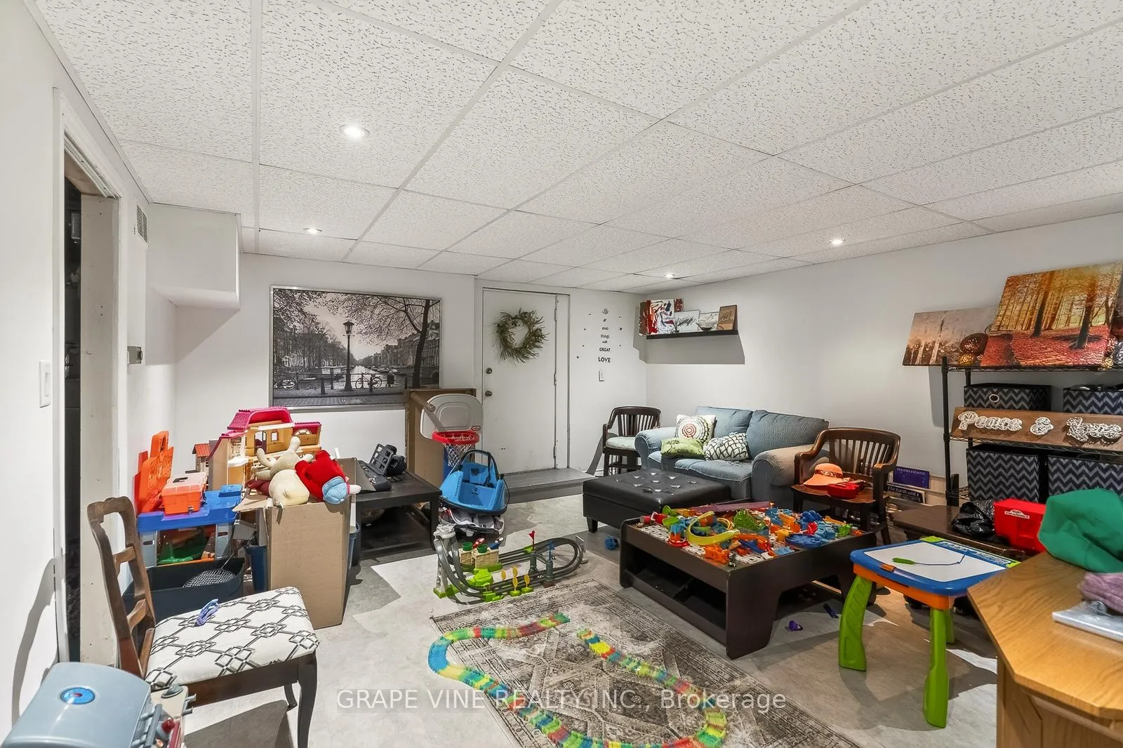 Photo 20 of 46 Macfarlane Road, Ottawa, Pineglen/Country Place — HOMEH