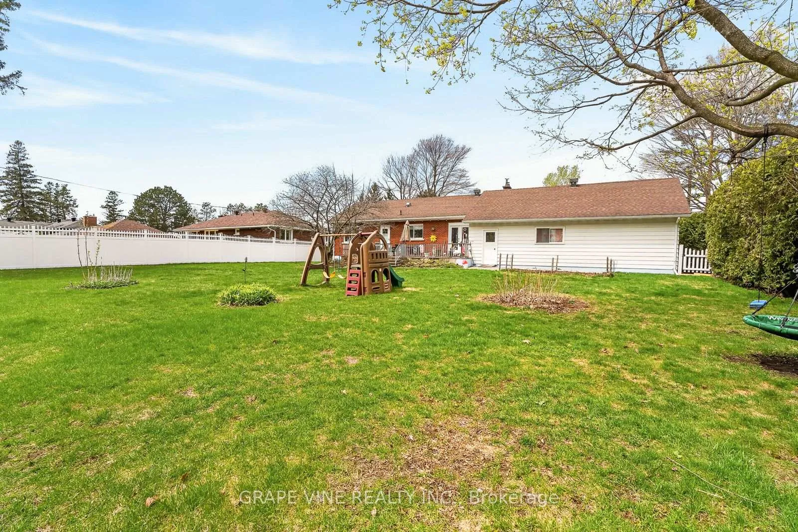 Photo 32 of 46 Macfarlane Road, Ottawa, Pineglen/Country Place — HOMEH