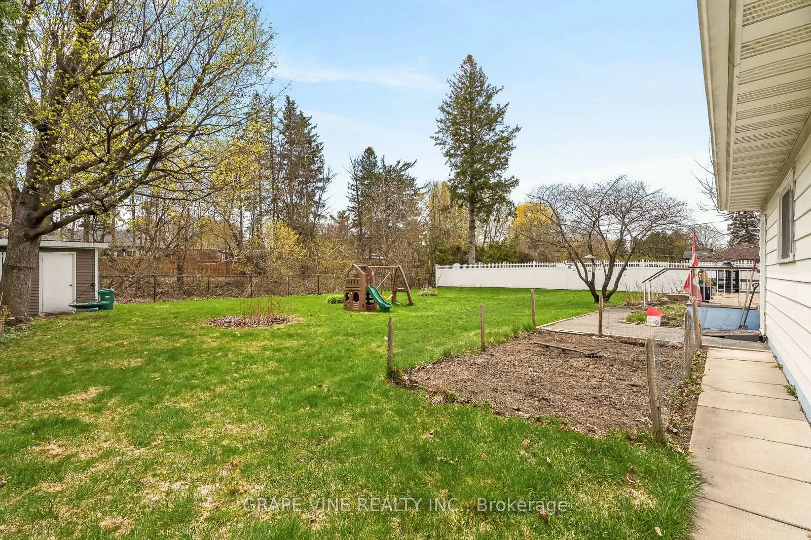 Photo 33 of 46 Macfarlane Road, Ottawa, Pineglen/Country Place — HOMEH