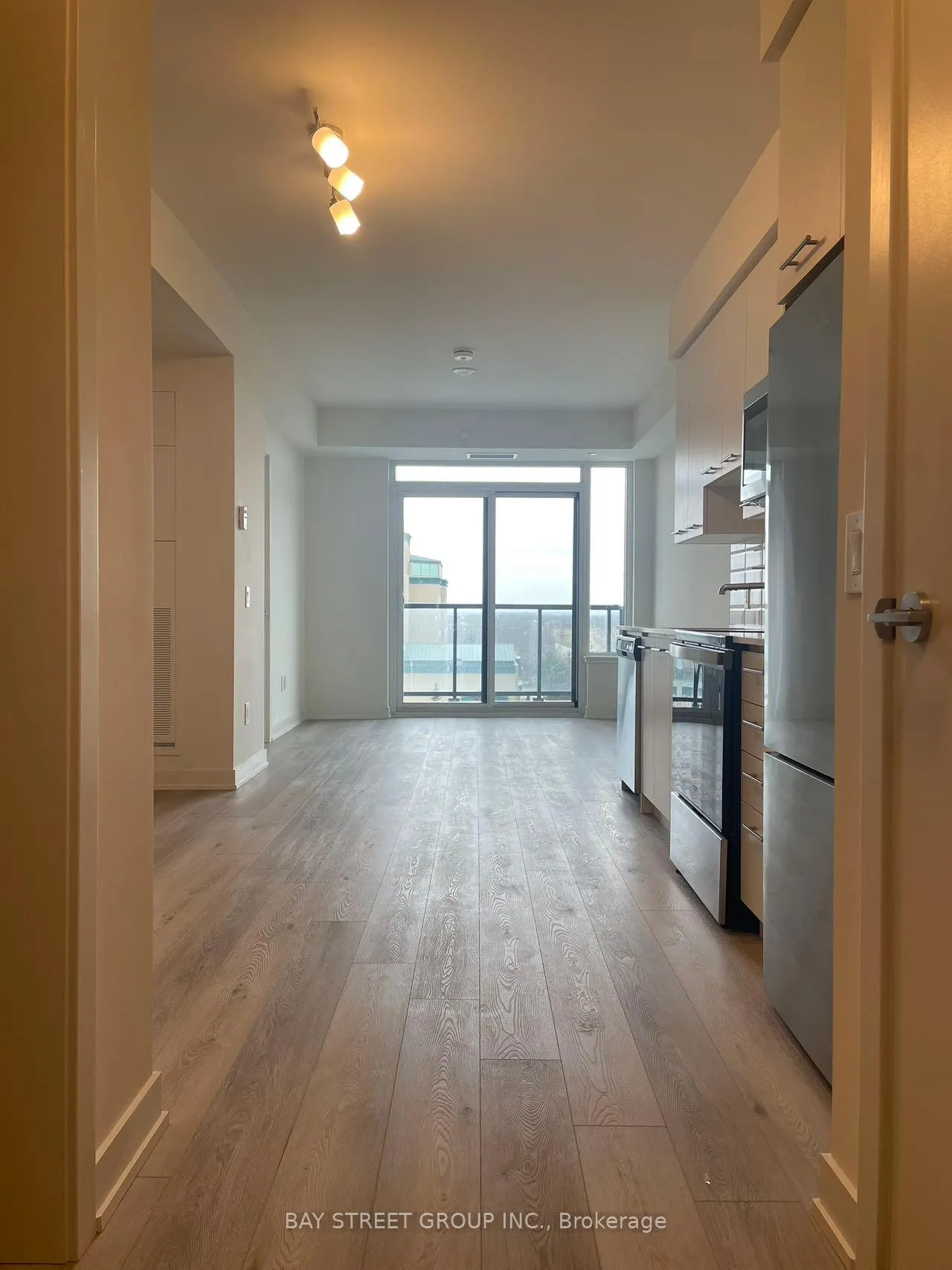 Photo 2 of Unit 503, 385 Winston Road, Grimsby, Grimsby Beach — HOMEH