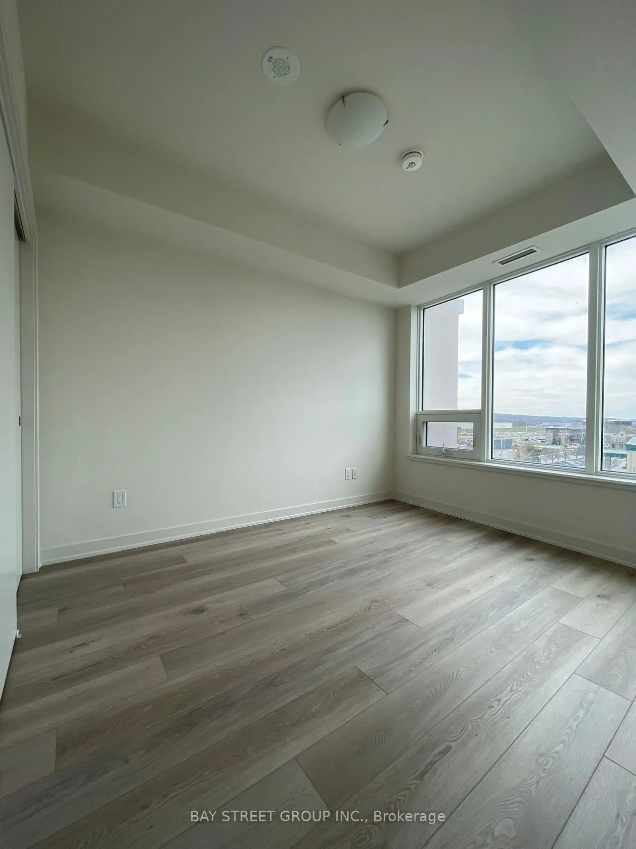 Photo 8 of Unit 503, 385 Winston Road, Grimsby, Grimsby Beach — HOMEH