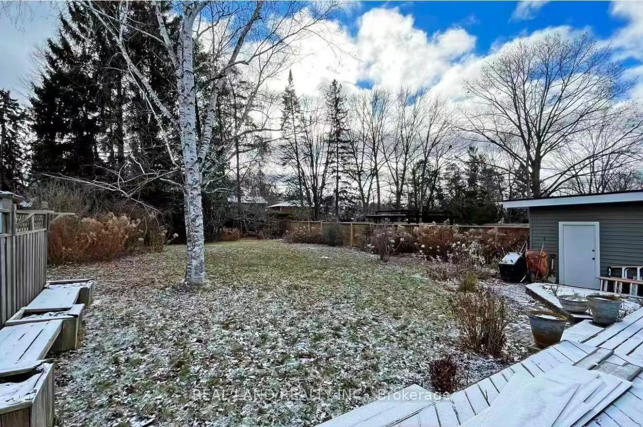 Photo 3 of 133 Hillview Road, Aurora, Aurora Village — HOMEH