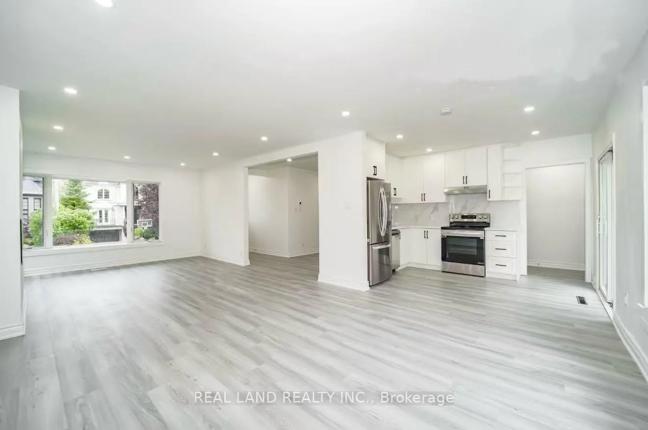 Photo 4 of 133 Hillview Road, Aurora, Aurora Village — HOMEH