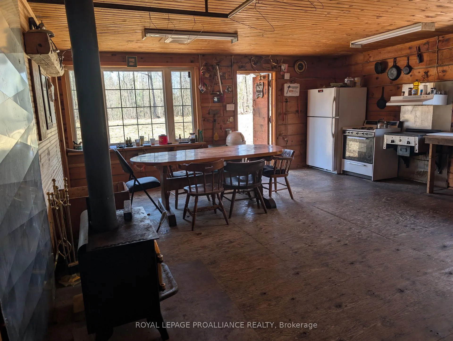 Photo 5 of 3374 Ardoch Road, Frontenac, Frontenac North — HOMEH