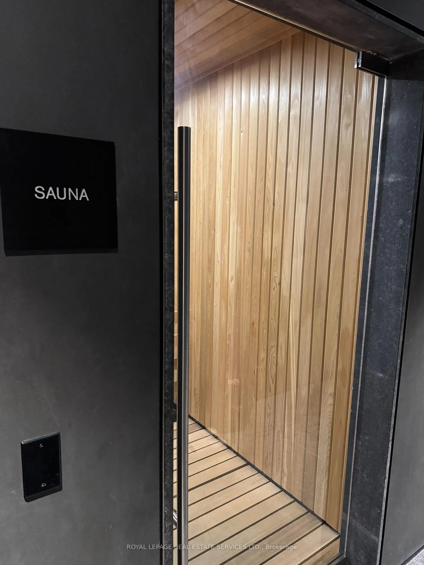 Photo 5 of Unit 2809, 110 Broadway Avenue, Toronto, Mount Pleasant West — HOMEH