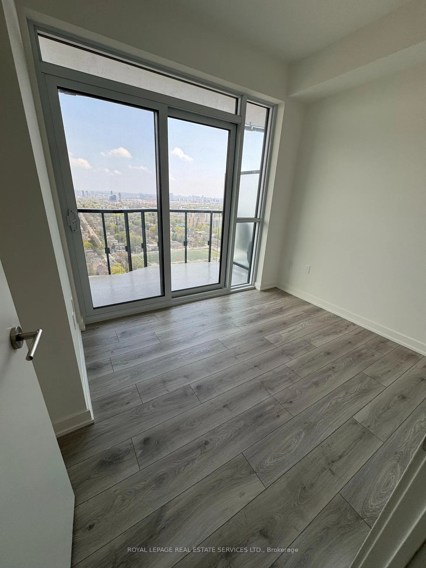 Photo 13 of Unit 2809, 110 Broadway Avenue, Toronto, Mount Pleasant West — HOMEH