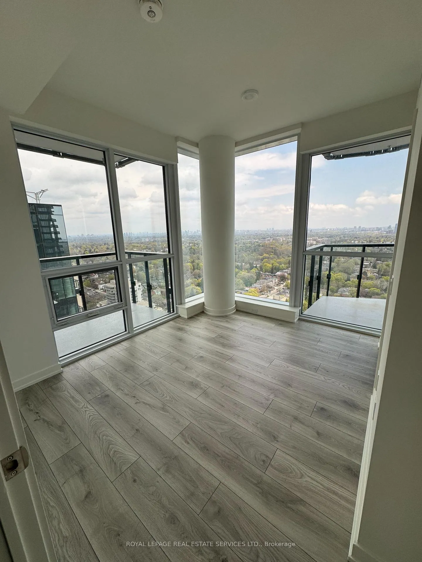 Photo 19 of Unit 2809, 110 Broadway Avenue, Toronto, Mount Pleasant West — HOMEH
