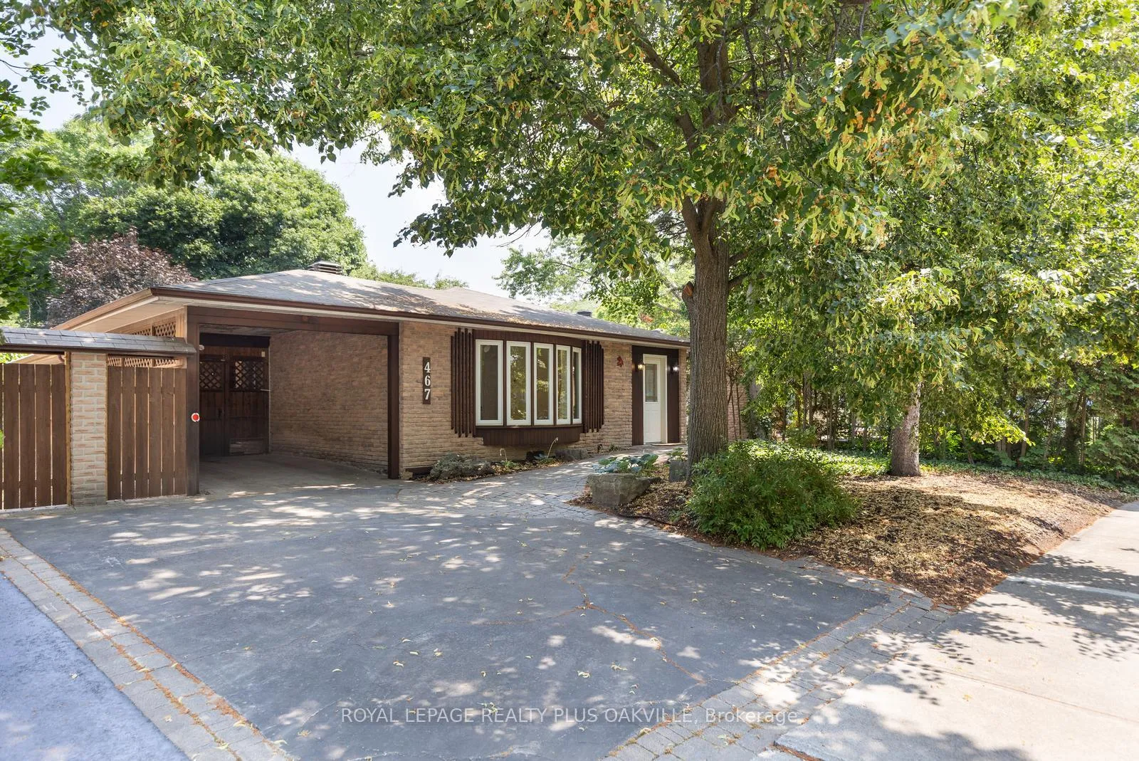 Front of 467 Anthony Drive