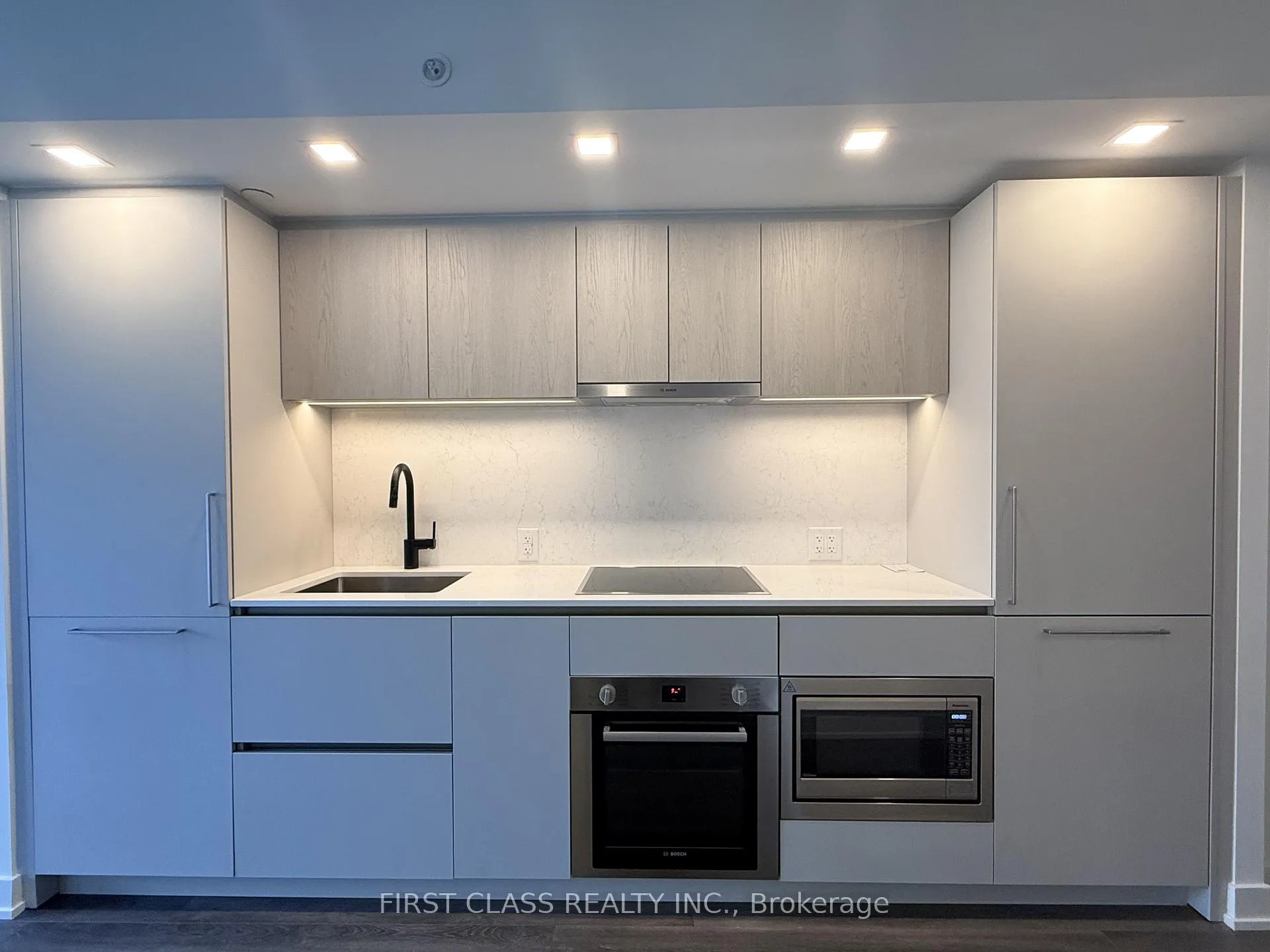 Photo 9 of Unit 701, 609 Sherbourne Street, Toronto, North St. James Town — HOMEH
