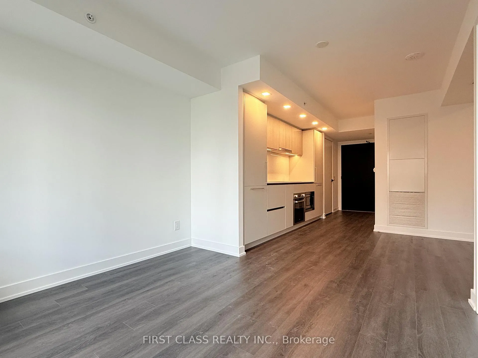 Photo 11 of Unit 701, 609 Sherbourne Street, Toronto, North St. James Town — HOMEH