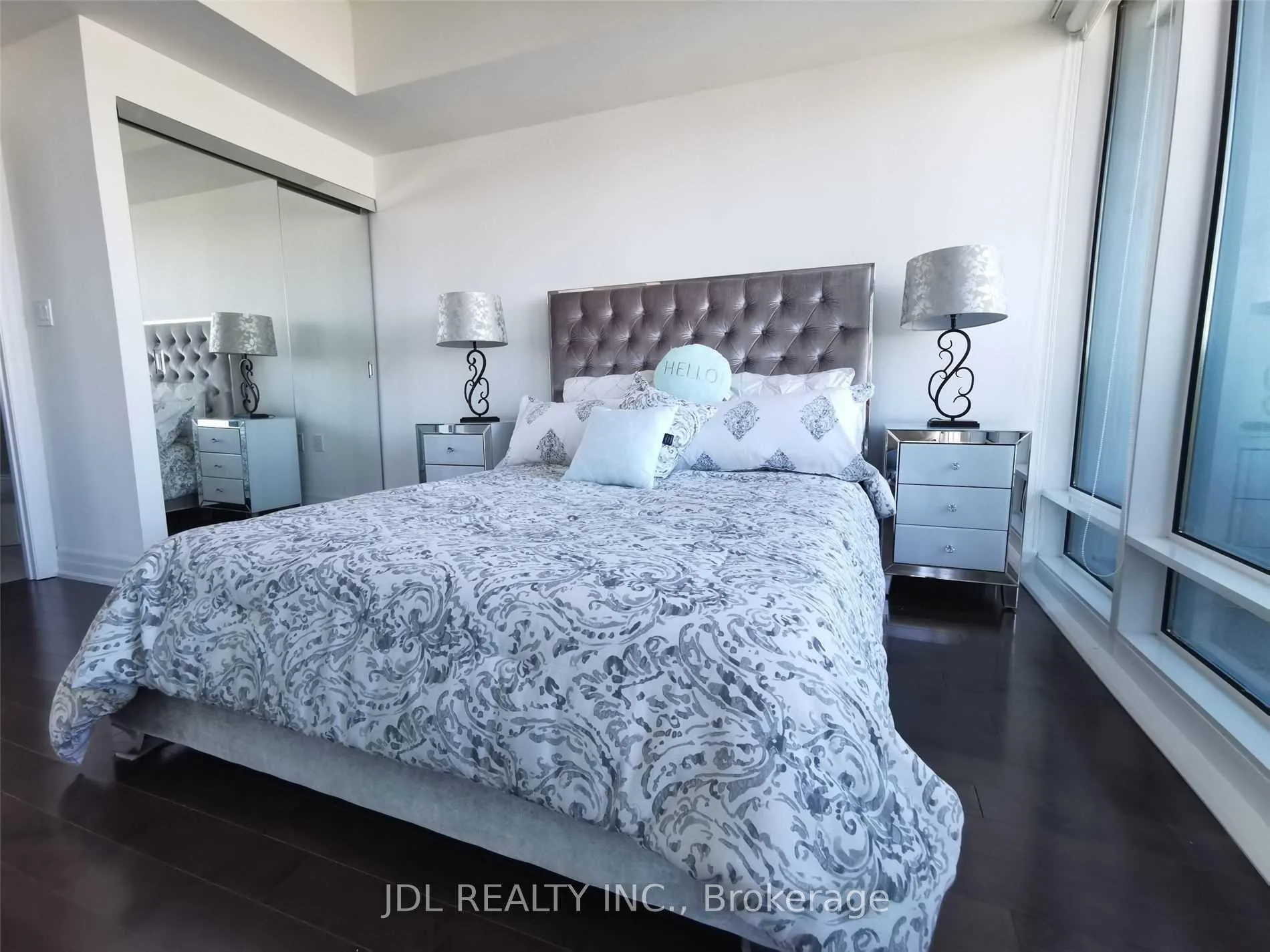 Photo 4 of Unit 3511, 8 The Esplanade, Toronto, Waterfront Communities — HOMEH