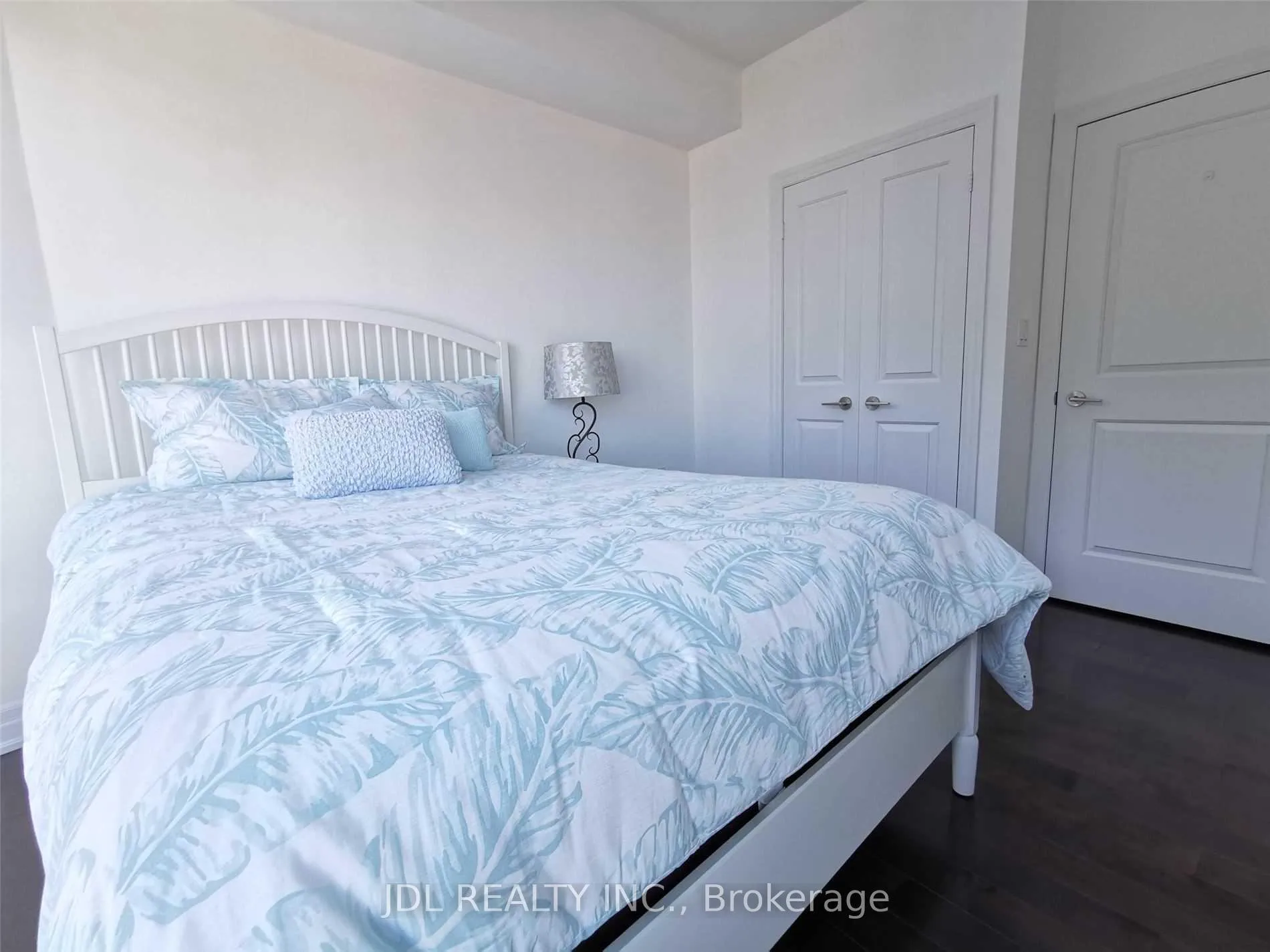 Photo 6 of Unit 3511, 8 The Esplanade, Toronto, Waterfront Communities — HOMEH