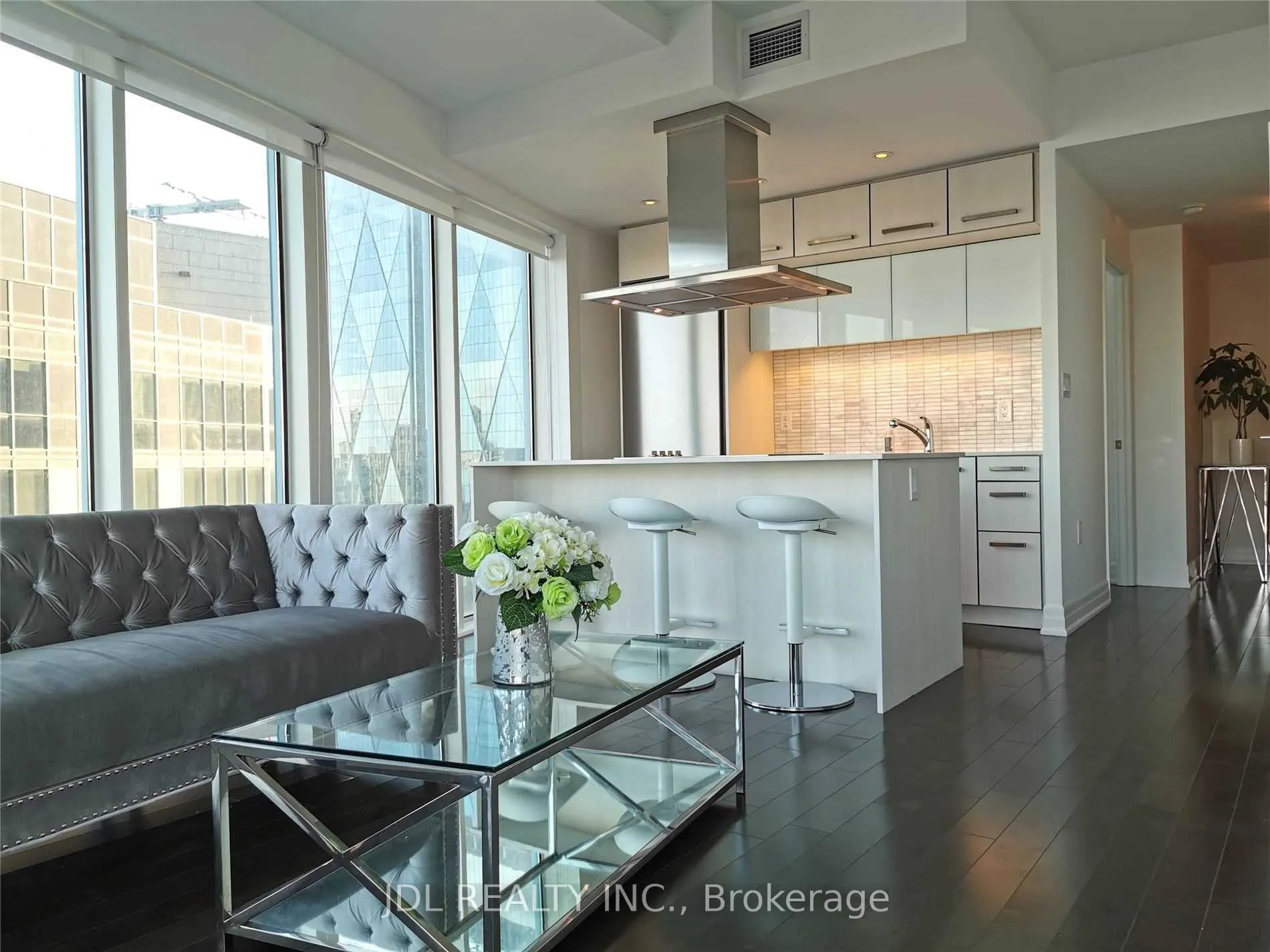 Photo 8 of Unit 3511, 8 The Esplanade, Toronto, Waterfront Communities — HOMEH