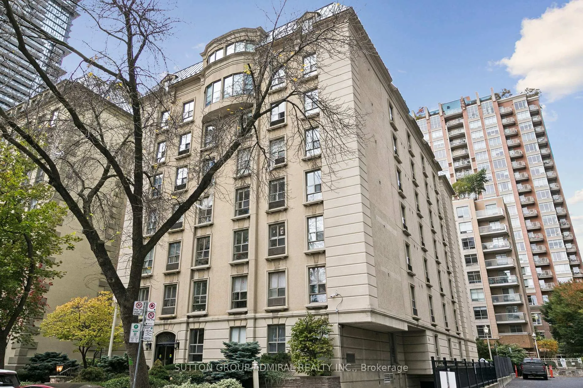 Photo 5 of Unit 305, 88 Charles Street E, Toronto, Church-Yonge Corridor — HOMEH