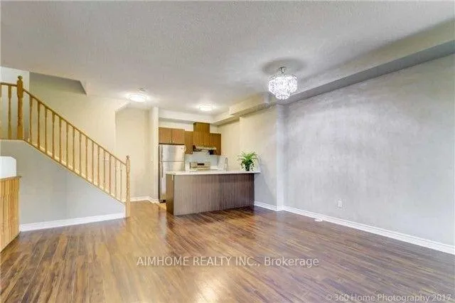 Photo 3 of 116 Unity Gardens Drive, Markham, Unionville — HOMEH