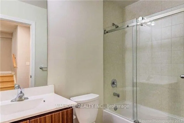 Photo 10 of 116 Unity Gardens Drive, Markham, Unionville — HOMEH