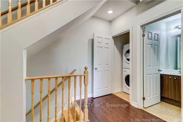 Photo 11 of 116 Unity Gardens Drive, Markham, Unionville — HOMEH