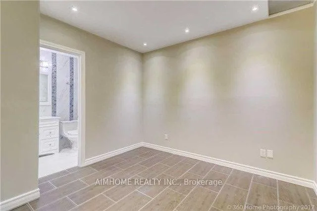 Photo 16 of 116 Unity Gardens Drive, Markham, Unionville — HOMEH