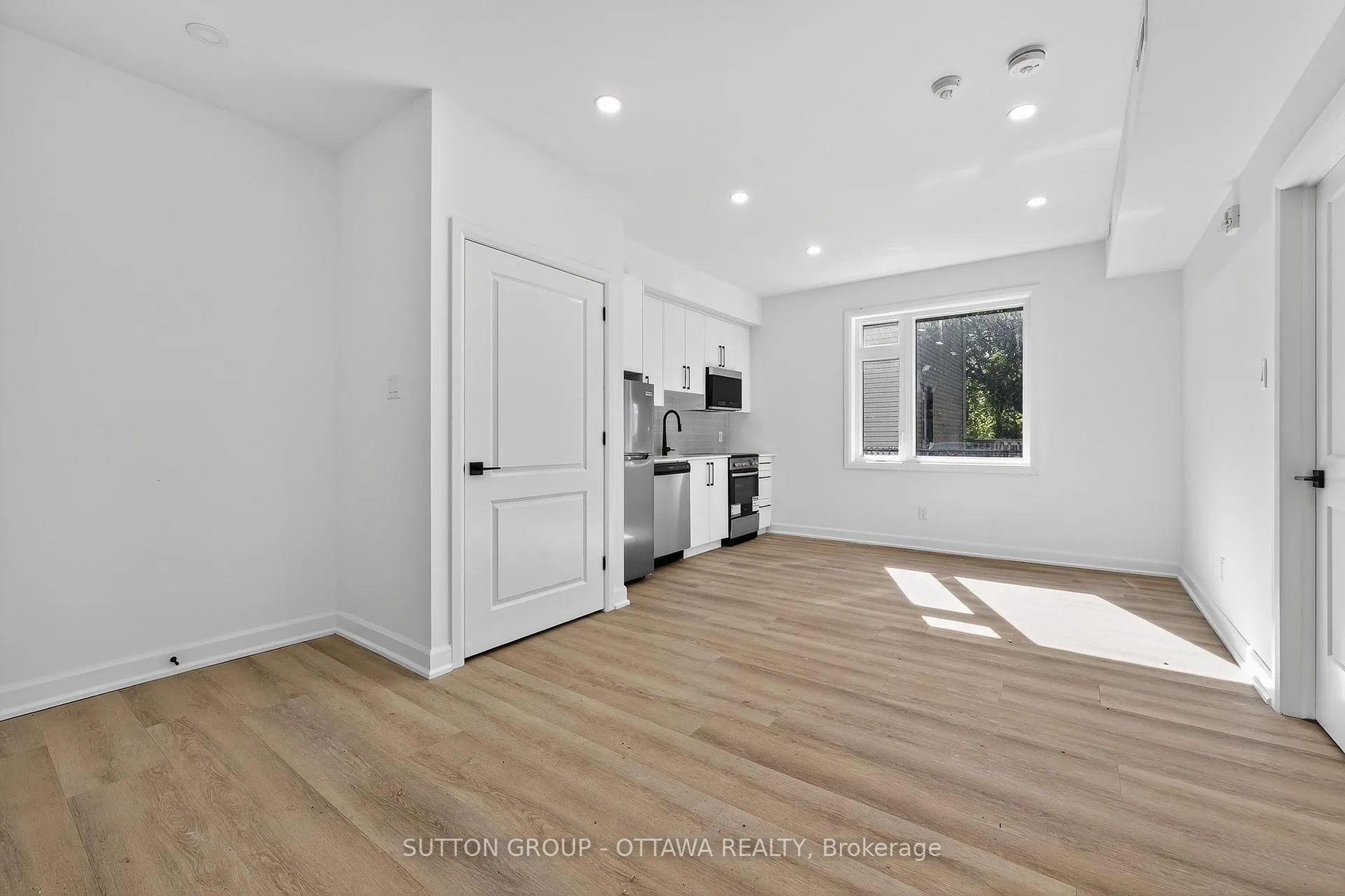 Photo 2 of Unit 0A, 0B, 123 Harvey Street E, Ottawa, Ottawa East — HOMEH