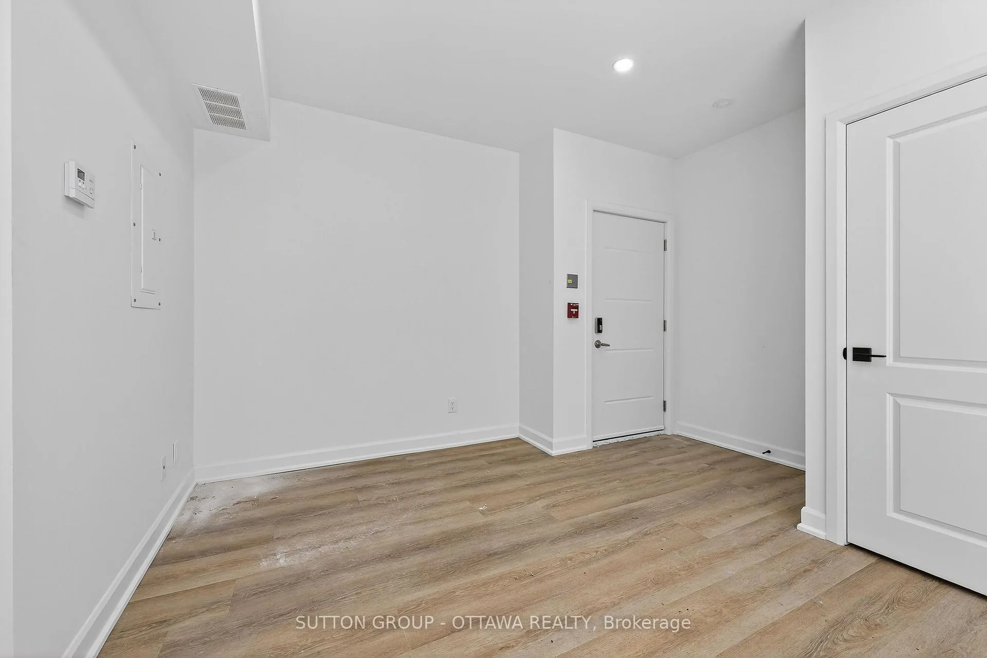 Photo 4 of Unit 0A, 0B, 123 Harvey Street E, Ottawa, Ottawa East — HOMEH