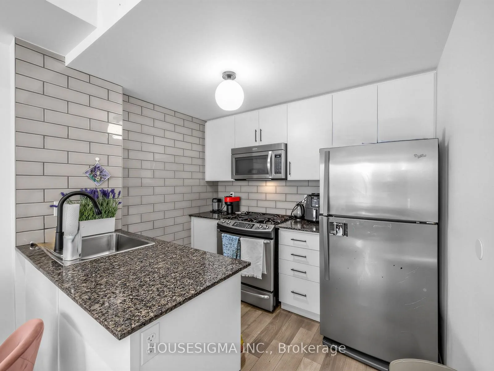 Photo 9 of Unit 122, 40 Carnation Avenue, Etobicoke, Long Branch — HOMEH