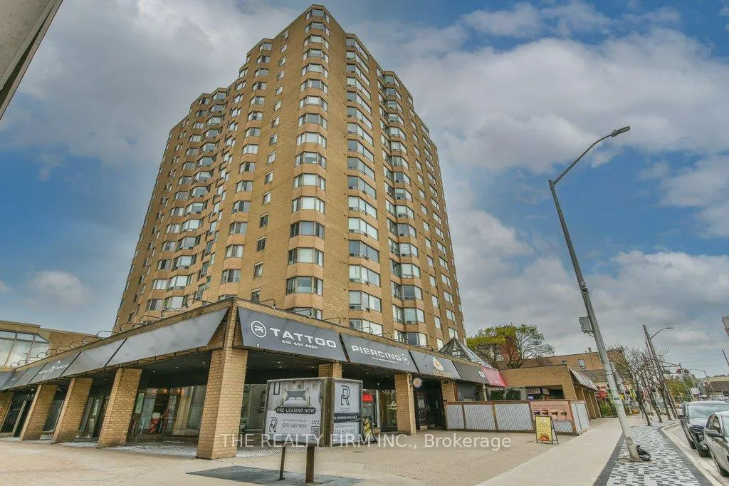 Front of Unit 707, 695 Richmond Street