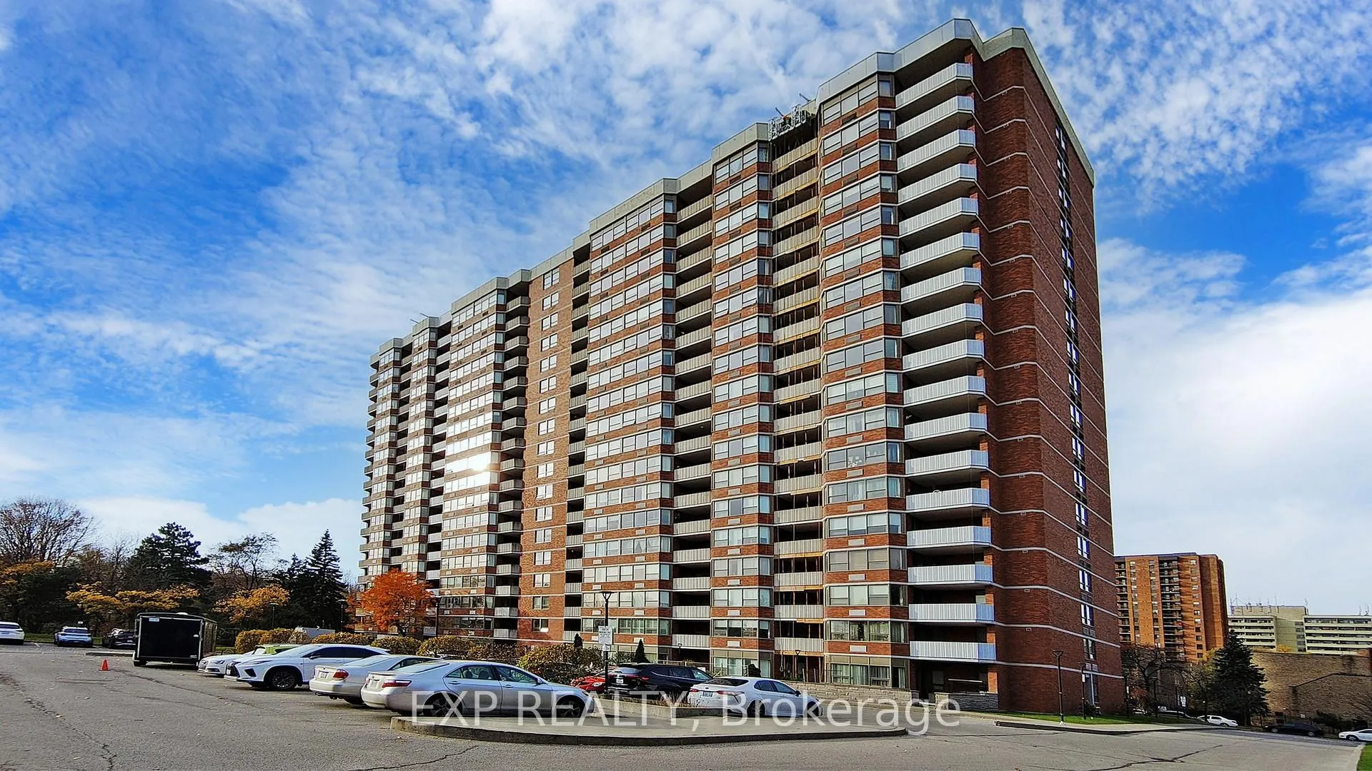 Photo 2 of Unit 808, 121 Ling Road, Scarborough, West Hill — HOMEH