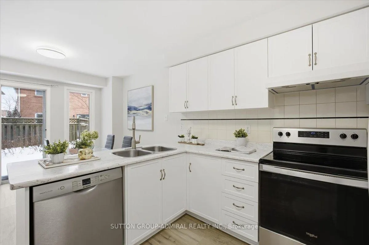 Photo 8 of 137 Chelwood Drive, Vaughan, Brownridge — HOMEH