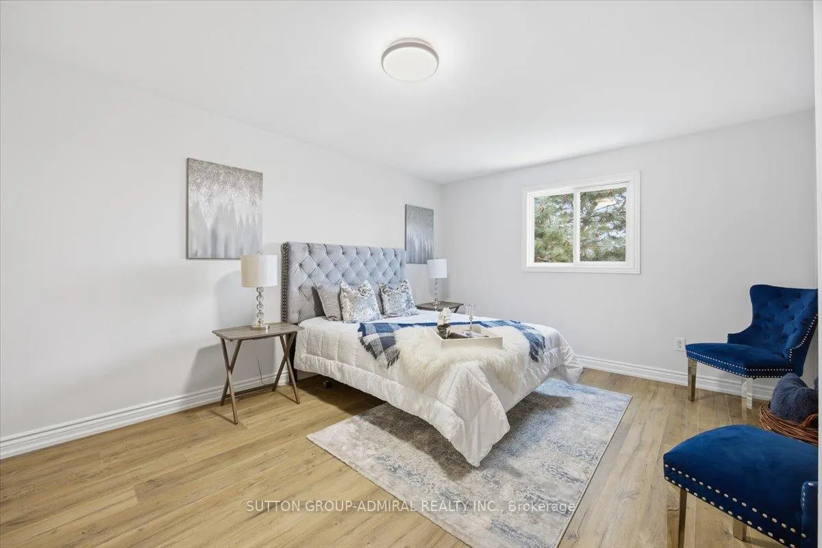 Photo 16 of 137 Chelwood Drive, Vaughan, Brownridge — HOMEH